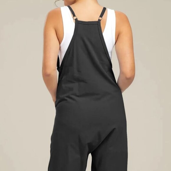 Oversized Jumpsuit Shorts - Maternity & Postpartum - Picture 2 of 3